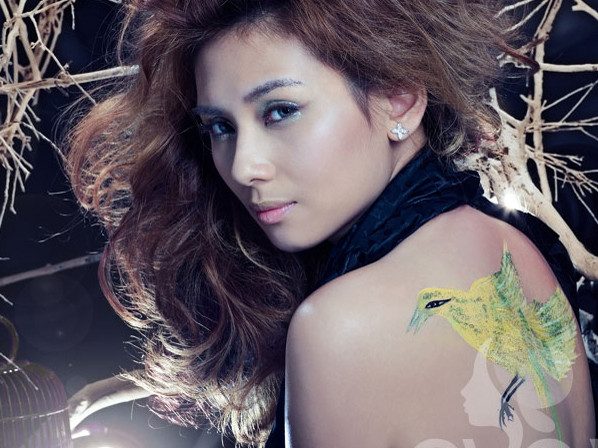 Á hậu Hoàng Yến hoang dã, gợi cảm