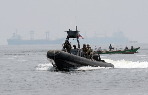 Trung Quốc dọa 'phản công' Philippines ở biển Đông