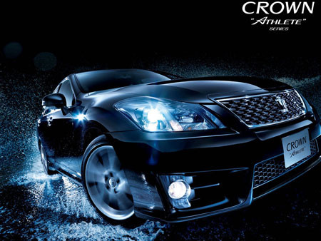 Ngỡ ngàng với Toyota Crown 2013