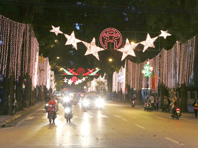Hà Nội rực rỡ đón Tết