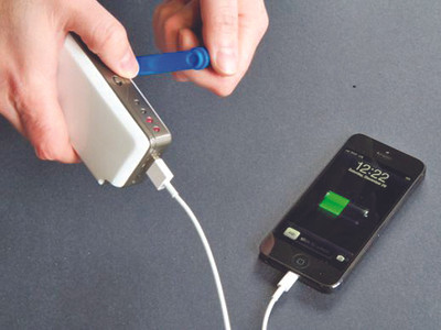Thiết bị nạp điện cho iPhone lúc khẩn cấp