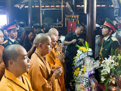 Tấm vải vàng đặc biệt trong lễ tang Đại tướng