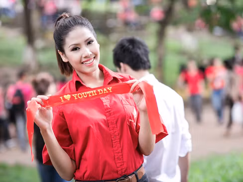 Nguyễn Thị Loan nhảy 'flashmob', tham gia hiến máu