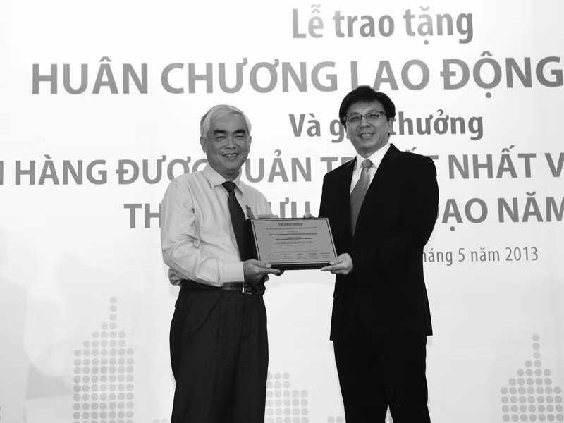 Vinh danh vượt khó