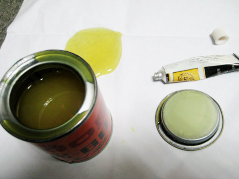 Bé gái 'phê' keo con chó té sông chết đuối