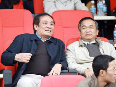 Lo CLB bóng đá phá sản