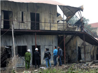 Ngất lịm thấy xác con trong đám cháy ở An Hưng