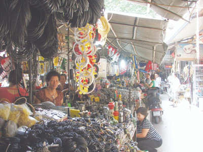 Xóa chợ “Trời” gần ngàn hộ dân lo lắng