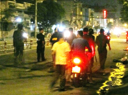 Nổ súng bắn kẻ giết người, chém công an