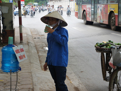 Nước uống miễn phí cho người qua đường