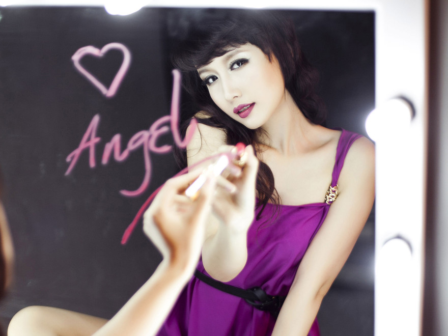 Trà My Angel: Gợi cảm hơn, mạnh mẽ hơn