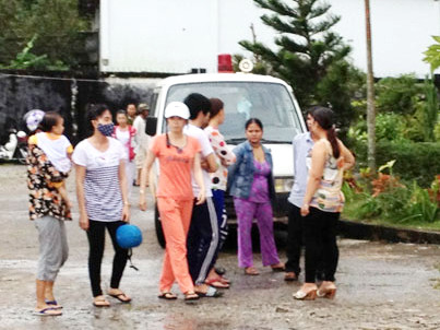 Trộm vào nhà đâm ba người thương vong