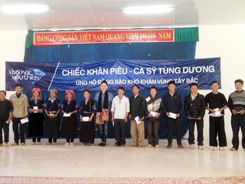 BHYT và Tùng Dương đưa xuân về xứ sở 'Chiếc khăn piêu'