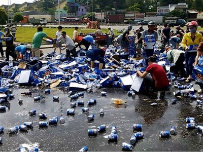 Khởi tố hai bị can trong vụ ‘hôi bia’