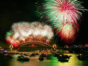 Việt Nam cùng thế giới chào đón năm mới