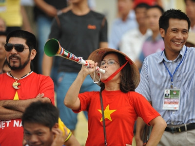 Arsenal thắng đậm, tuyển VN có bàn danh dự