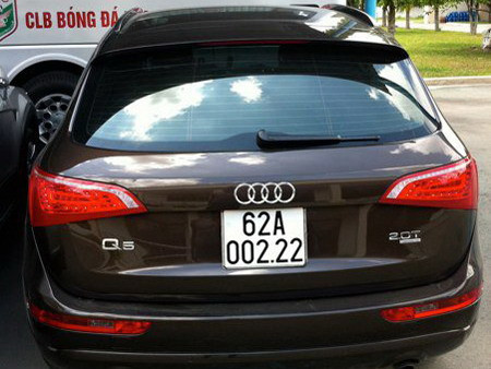 'Hai lúa' Tài Em xài 'xế hộp' năm tỷ