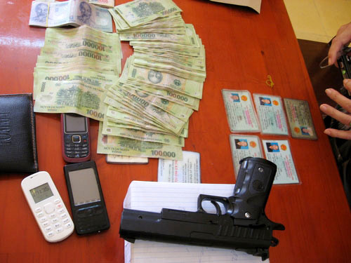 Dựng màn kịch bắt cóc trẻ em, đòi tiền chuộc