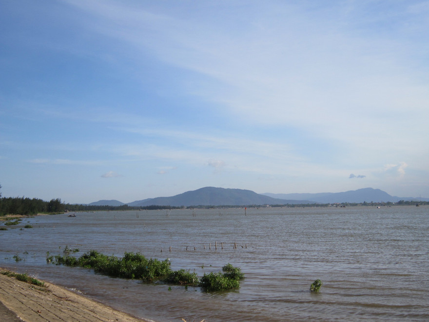 Vụ trăm người hỗn chiến trên sông: Vớt được 2 thi thể