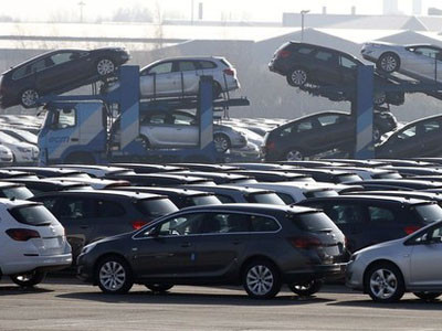Ôtô giảm sản lượng, đóng cửa nhà máy do ế ẩm