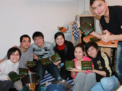 Du học sinh tưng bừng đón Tết