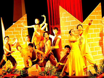 Múa tiền tỷ bao giờ kiếm sống?