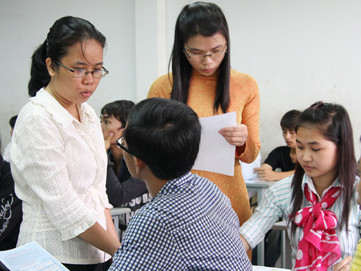 Giám thị: việc khó, thù lao tượng trưng!