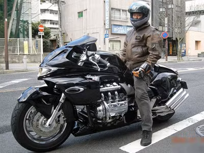 Honda Valkyrie phiên bản độ 'Vua rồng'