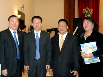 Tỷ phú 'bí ẩn' muốn đầu tư nhà máy lọc dầu 27 tỷ USD