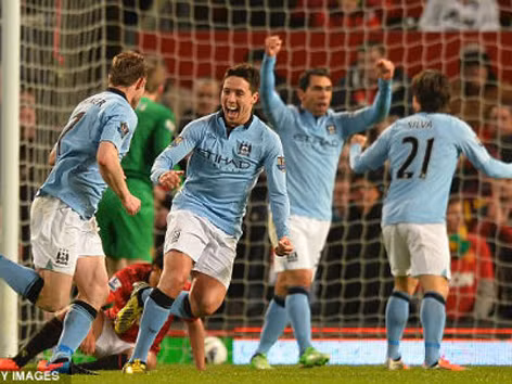 Đánh bại MU 2-1, Man City giữ vững vị trí thứ 2