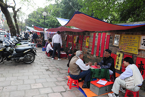 Khoảng lặng ở phố Ông đồ