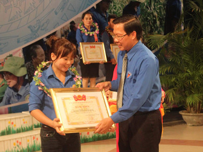 Tuyên dương 34 thanh niên dân tộc thiểu số, tôn giáo tiêu biểu