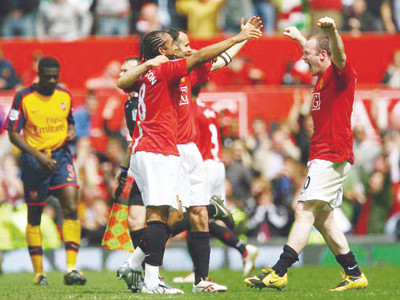 Man Utd tỏ ra lấn lướt trước Arsenal