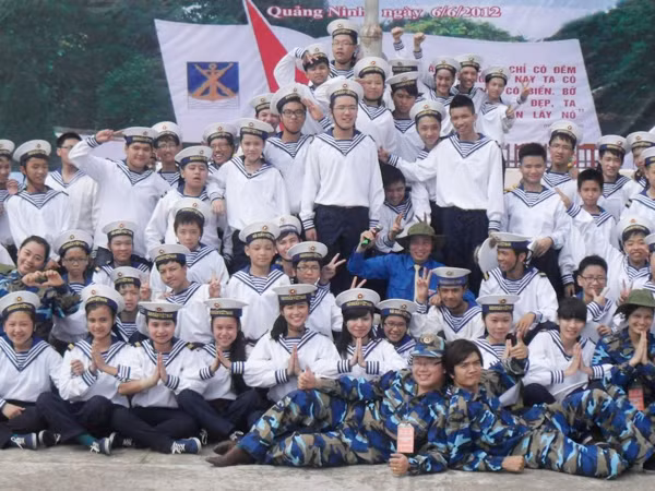 Chiến sĩ nhí trải nghiệm biển đảo