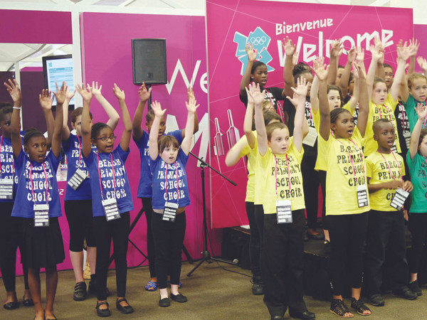 Nước Anh 'nín thở' trước giờ khai mạc