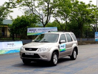 Ford Việt Nam hướng dẫn lái xe an toàn miễn phí