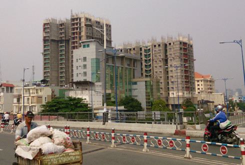 Bất động sản khó hồi phục vì thiếu niềm tin