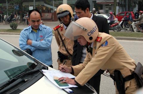 Người vi phạm giao thông sẽ bị đưa tên lên báo