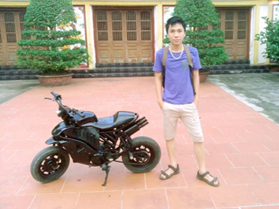Nam sinh Nam Định tự chế xe mô tô