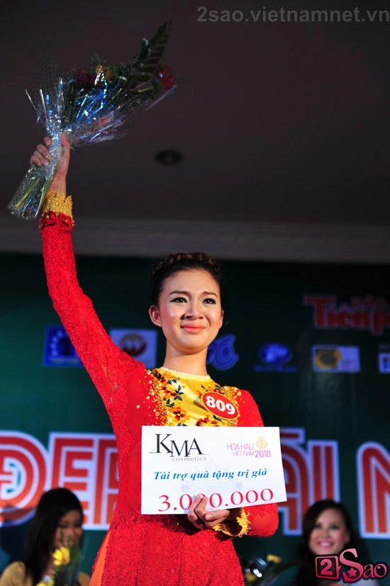 Bật khóc vì xúc động cùng Người đẹp tài năng