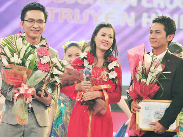 Từ trái qua: Trần Hạnh Phúc, Nguyễn Lê Tố Loan, Mạc Lê Bình