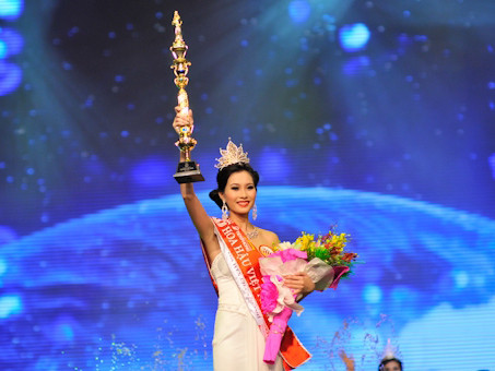 Màn trình diễn của Đặng Thu Thảo trong đêm chung kết