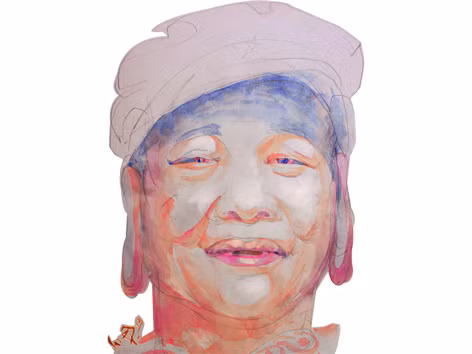 Người phụ nữ sau bảo tượng Phật hoàng