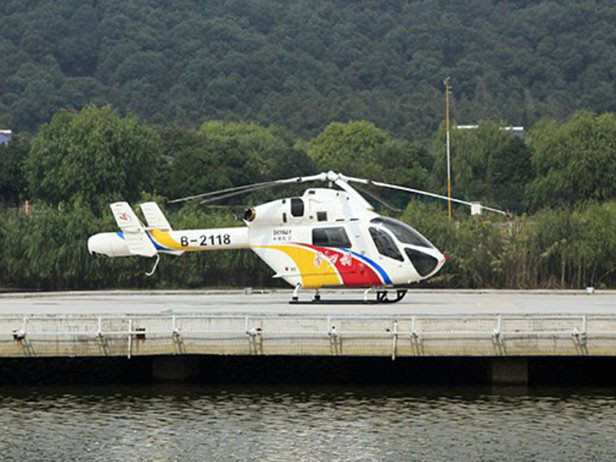 Trực thăng là phương tiện đi lại chủ yếu của người dân làng Huaxi
