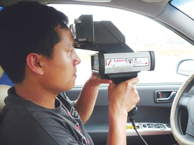 CSGT cải trang bắn tốc độ