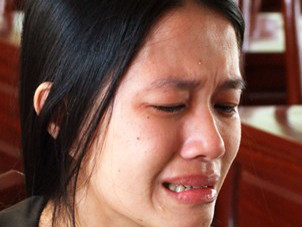 Nữ cử nhân xinh đẹp lừa chạy việc chiếm đoạt 5 tỷ đồng