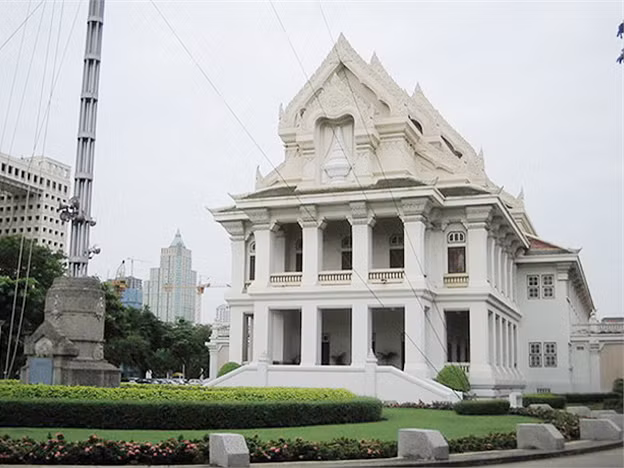 Khám phá đại học lâu đời nhất Thái Lan