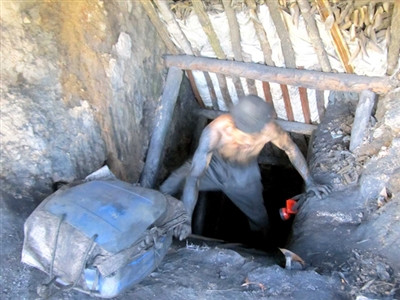 Đời than thổ phỉ