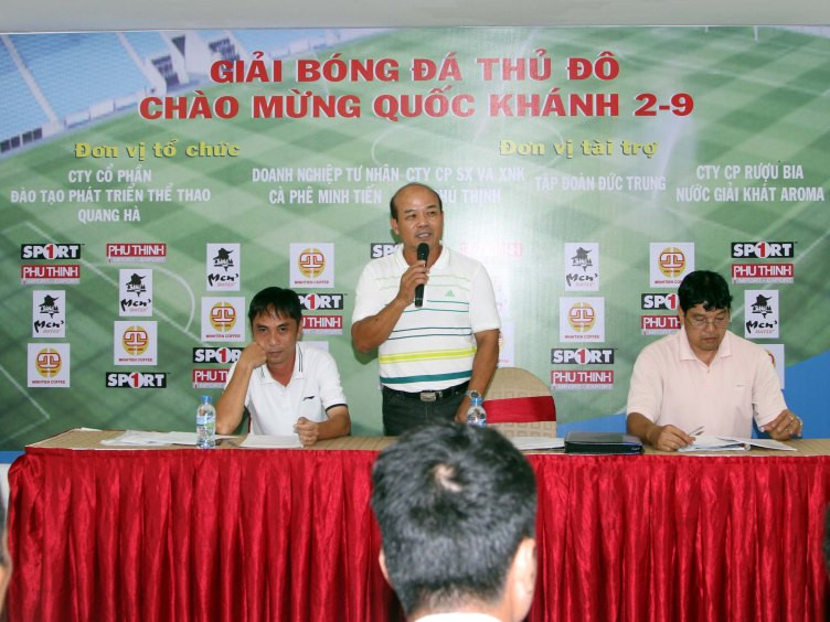 Họp báo giới thiệu giải