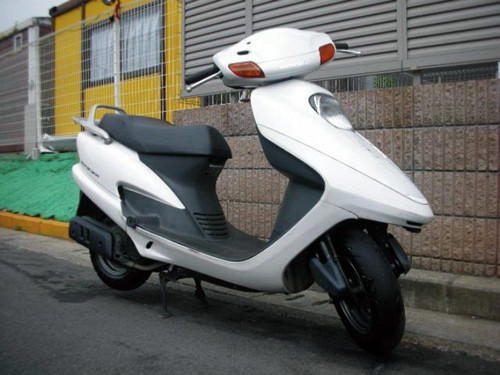 Xe máy cũ: Hết thời lại hay